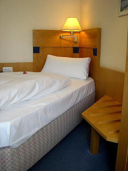 מינכן Hotel Leopold מראה חיצוני תמונה