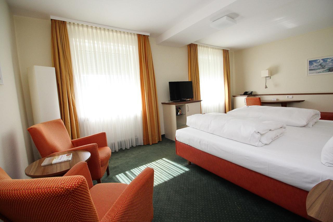 מינכן Hotel Leopold מראה חיצוני תמונה