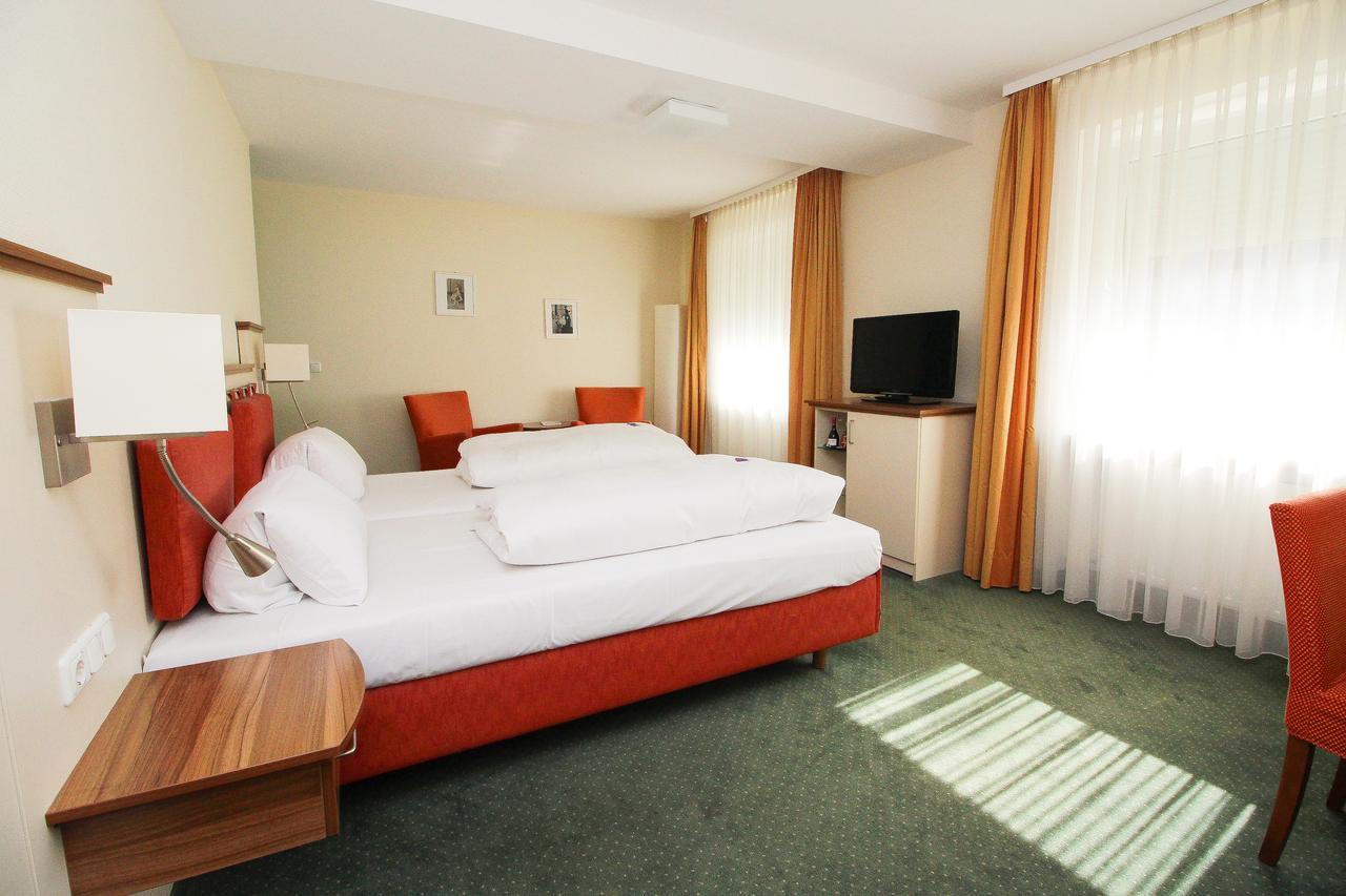 מינכן Hotel Leopold מראה חיצוני תמונה